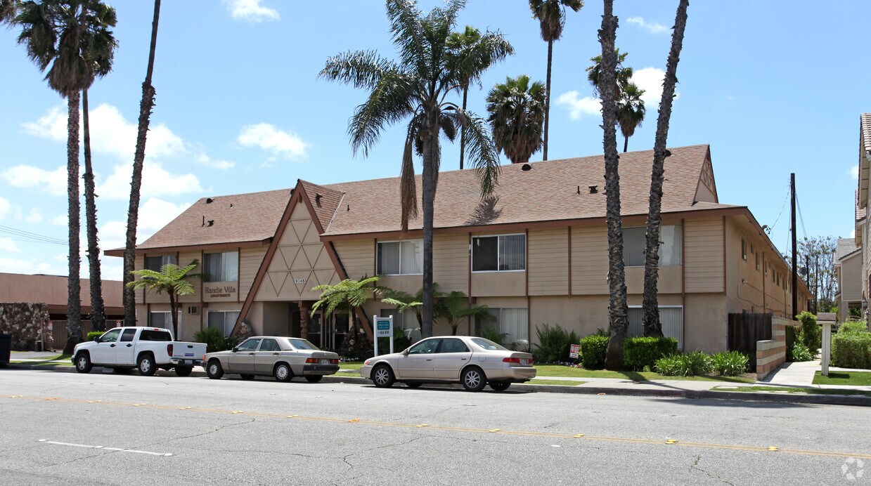 Randie Villa Apartments 9348 Somerset Blvd Bellflower, CA