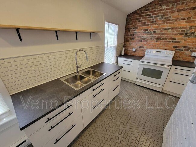 Building Photo - 3 Ashland Pl