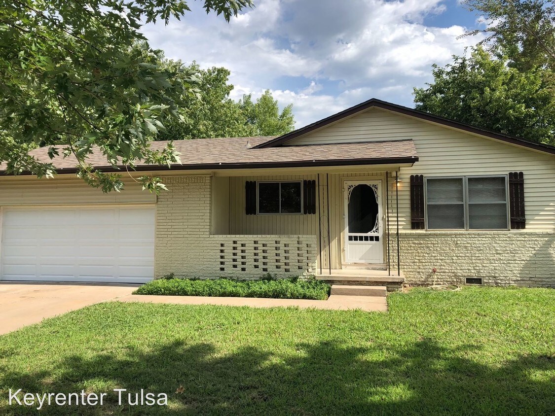 Primary Photo - 3 br, 2 bath House - 10155 E. 22nd Pl.