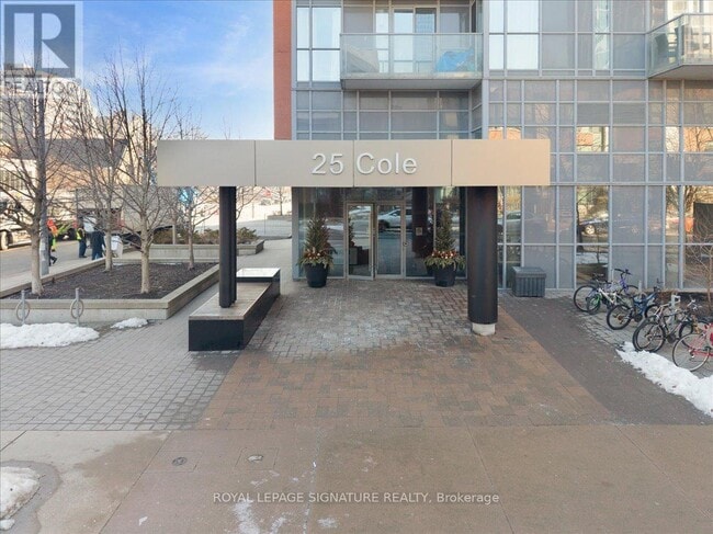 Building Photo - 25 Cole St