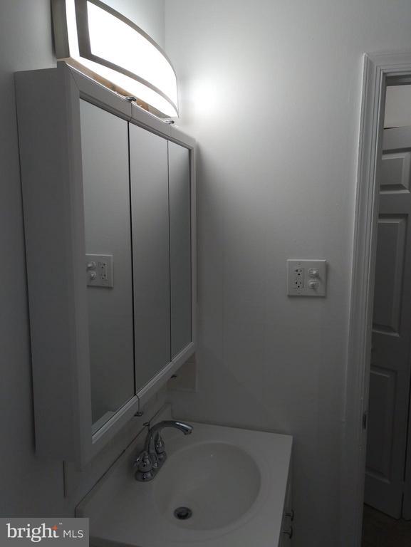 Foto del edificio - 12 Reliance Ct