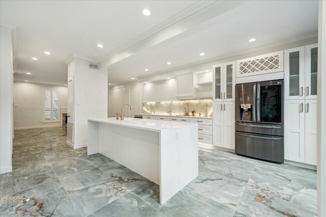 Building Photo - 1201 McDuffie St