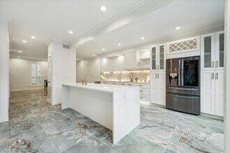 Building Photo - 1201 McDuffie St