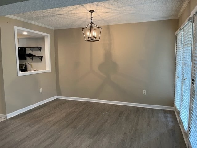 Dining - 6672 Pondside Cir
