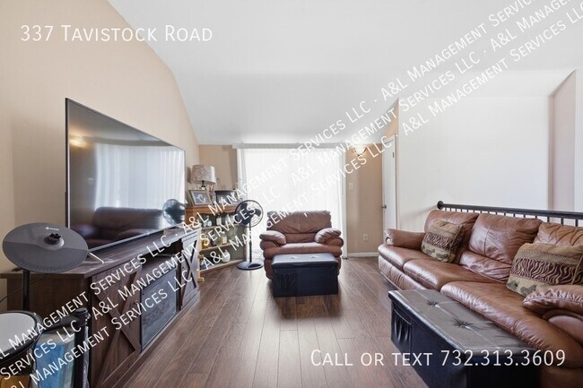 Foto del edificio - 337 Tavistock Rd