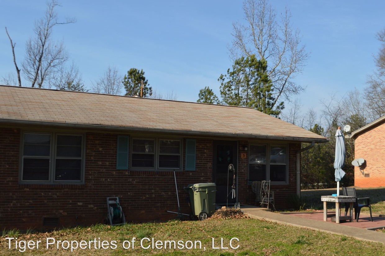 Building Photo - 2 br, 1 bath House - 3 Dove Circle