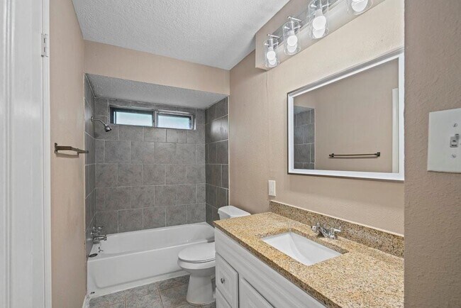 Building Photo - 4210 Queenswood Street