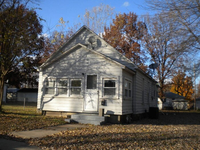 2009 E 10th St, Sedalia, MO 65301 House Rental in Sedalia, MO