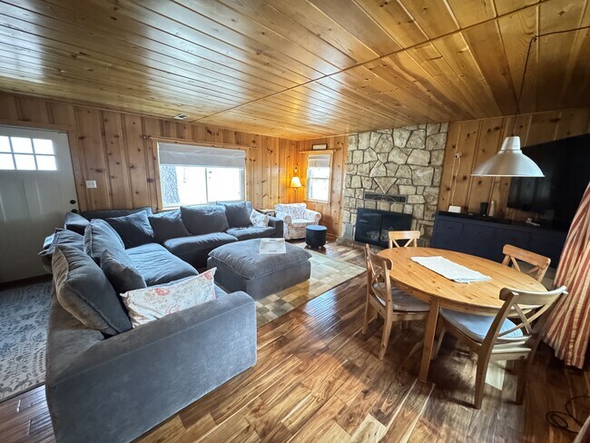 Foto del edificio - 3140 Nevada Ave