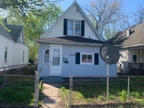 Building Photo - 1712 NE Monroe St