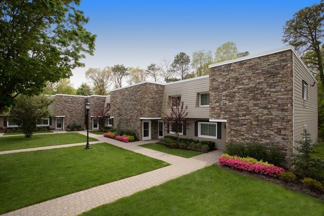 Foto del edificio - 1314 Smithtown Ave