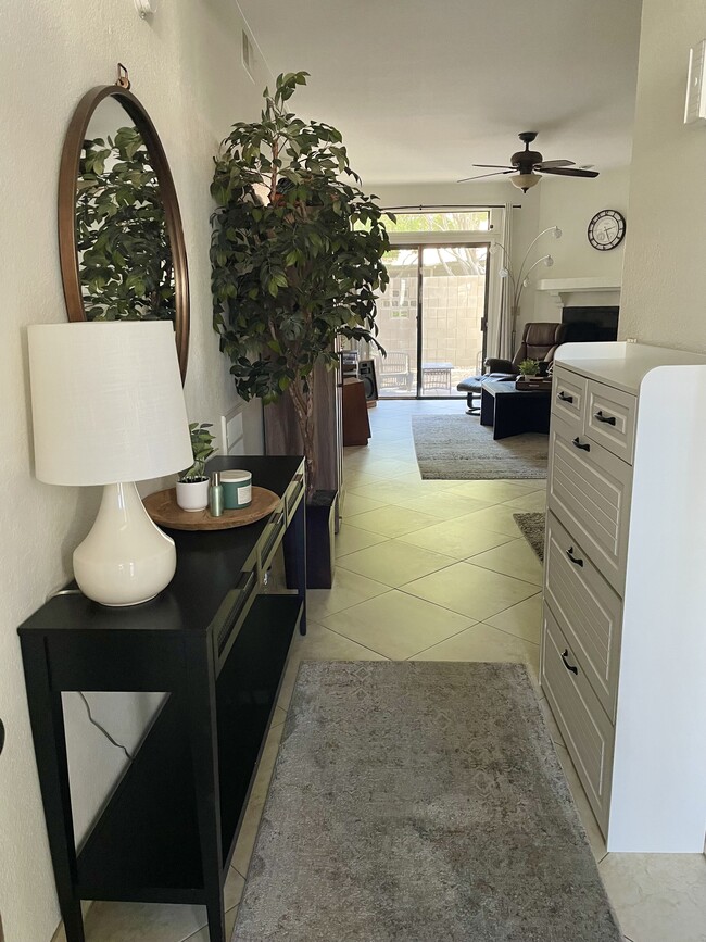 Main entry view to living space - 7101 W Beardsley Rd
