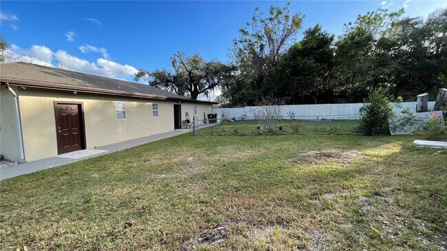 Building Photo - 4901 Balboa Dr
