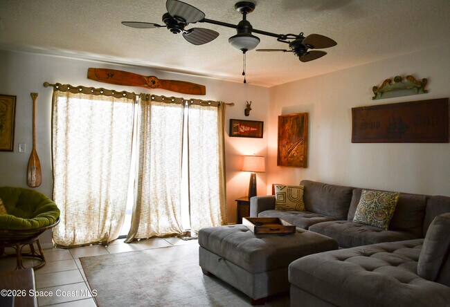 Foto del edificio - 290 N 2nd St