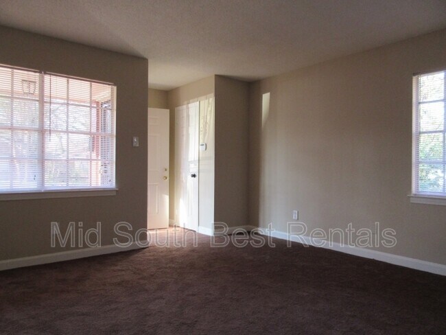 Building Photo - 3636 Faxon Ave