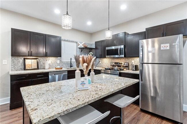 Foto del edificio - 894 Pelham St NW