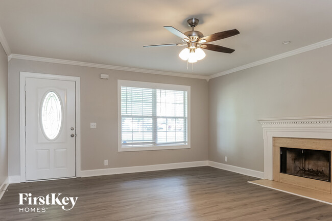 Building Photo - 951 Lavergne Ln