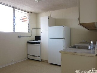 Building Photo - 94-111-111 Pupukahi St