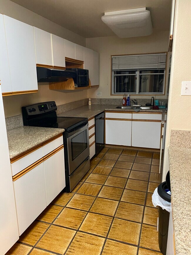 Foto del edificio - 1724 Griffith Ave