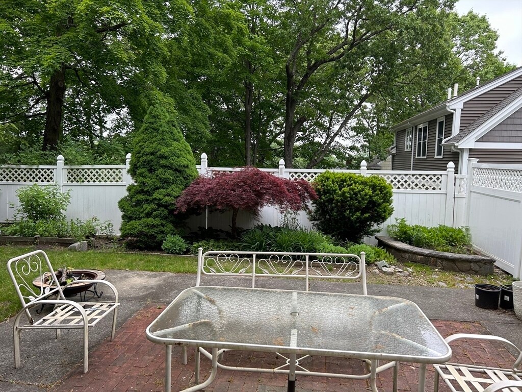 Building Photo - 47 Cerdan Ave