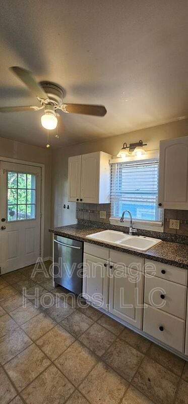 Foto del edificio - 4504 Terrace St