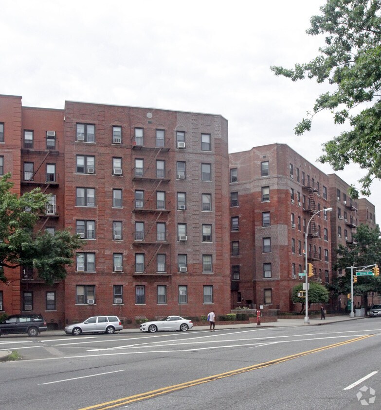 7701 Bay Pky, Brooklyn, NY 11214 7701 Bay Pky Brooklyn, NY