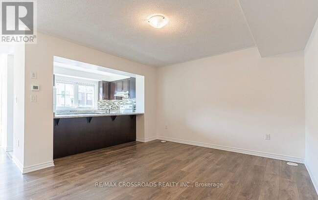 Building Photo - 1060 Clipper Ln