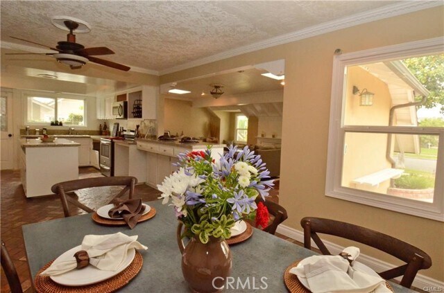 Building Photo - 3342 Oak Knoll Dr