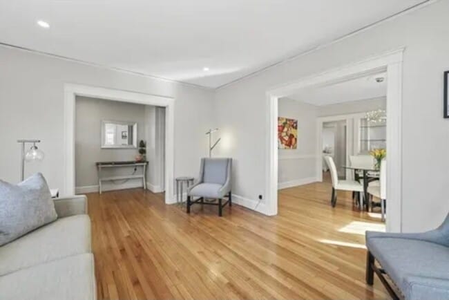 Foto del edificio - 37 Gallivan Blvd