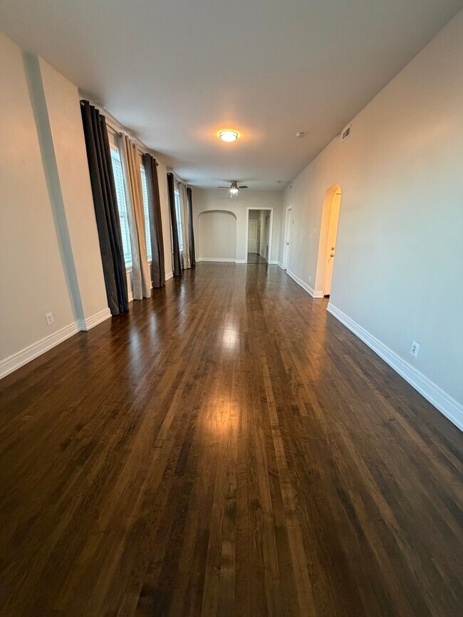 Foto del edificio - 3301 W Evergreen Ave