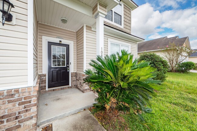 Building Photo - 4 Bedroom 2.5 Bath Home in Felder Creek - ...