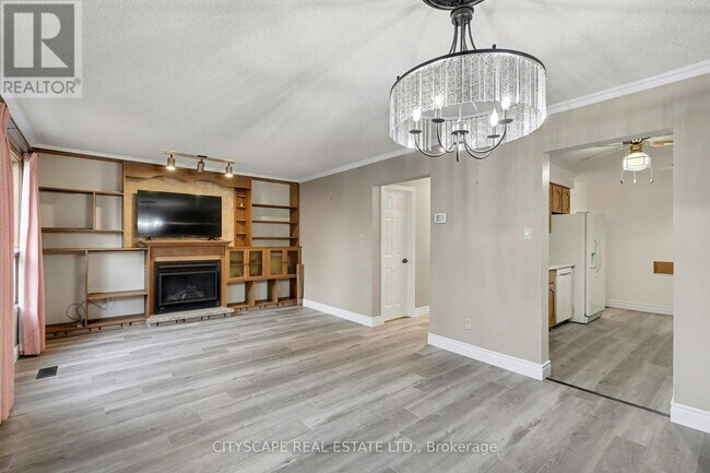 Photo du bâtiment - 575 Springbank Ave N