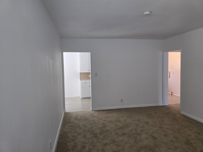 Foto del edificio - 11034 S Truro Ave