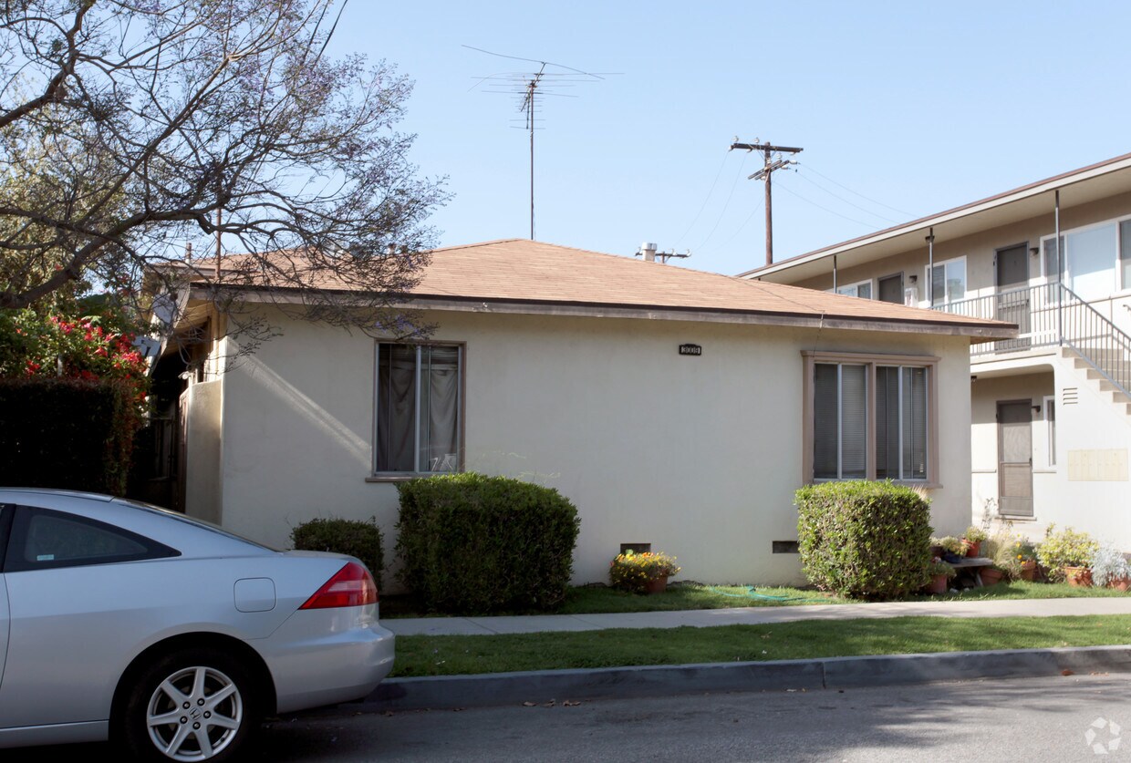 Building Photo - 3009 3rd St