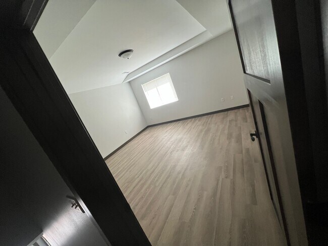 Building Photo - 226 Independence Dr