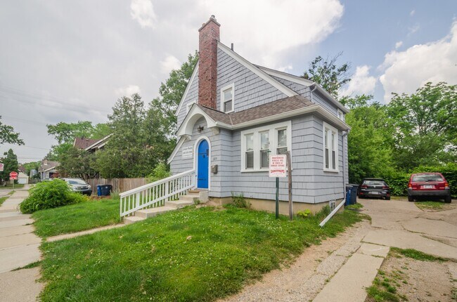 Foto del edificio - 1315 Sheehan Ave