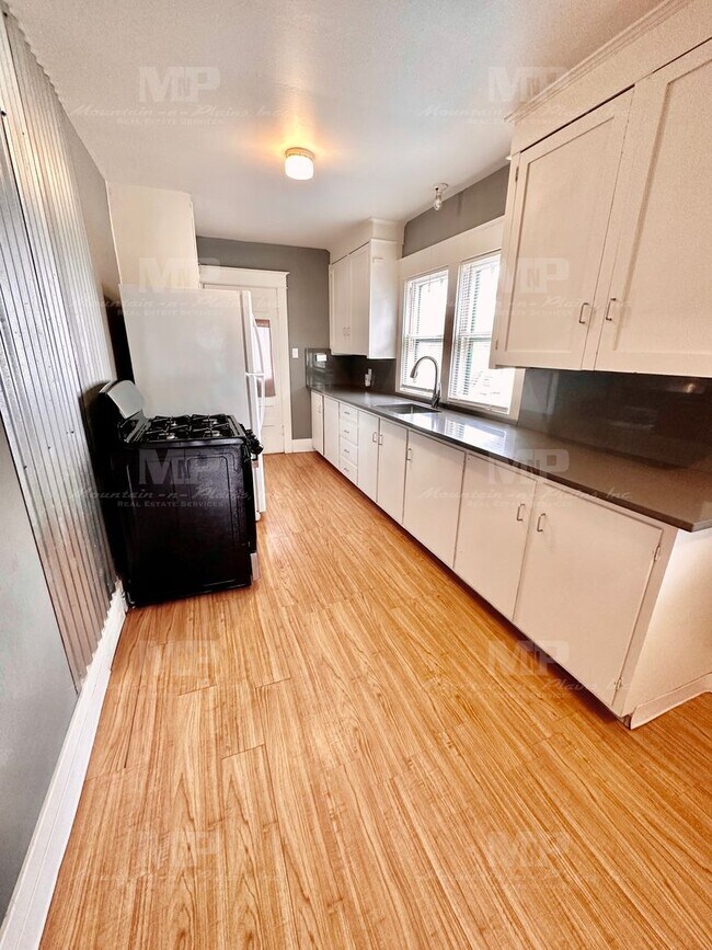 Foto del edificio - 619 S Whitcomb St