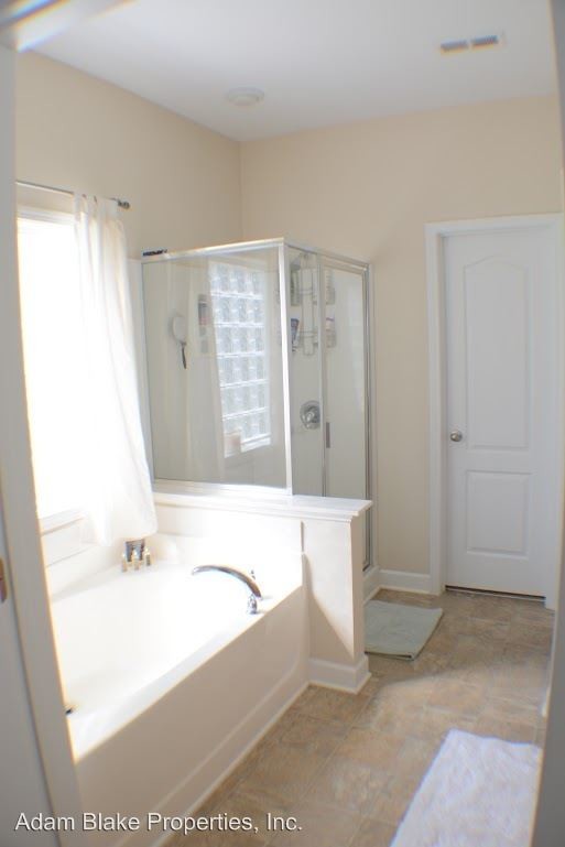 Building Photo - 3 br, 2.5 bath House - 2424 Early Flight