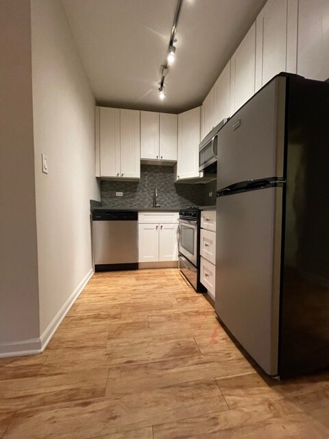 Primary Photo - 2834 W Palmer St