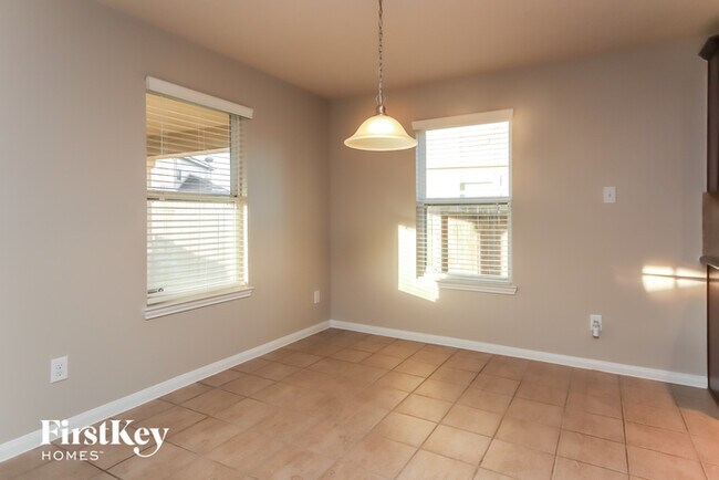 Building Photo - 10910 Brittan Leaf Ln