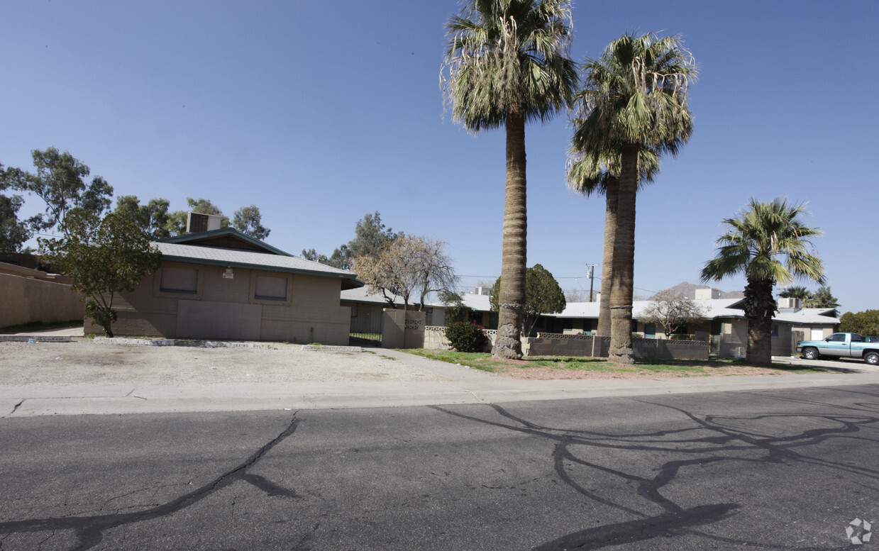 Primary Photo - 66th Street Village Apts