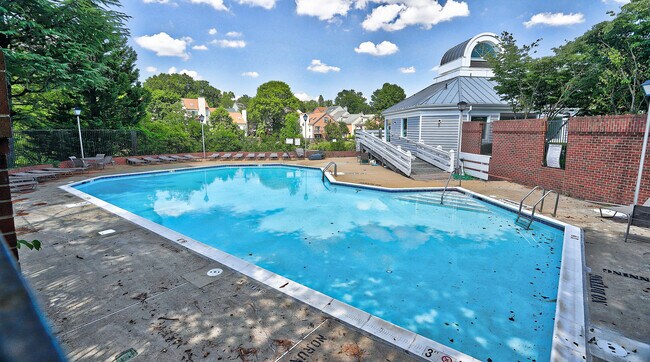 Foto del edificio - 3151 Covewood Ct