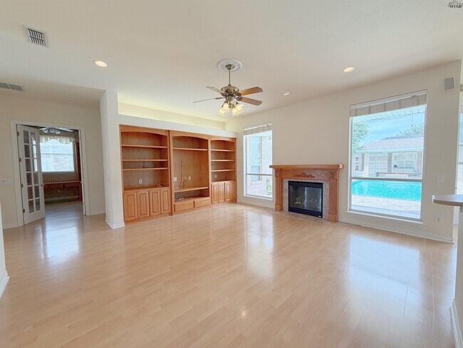 Building Photo - 4506 Hollow Ridge Dr