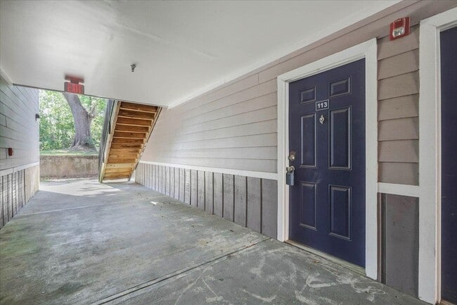 Building Photo - 3000 S Adams St