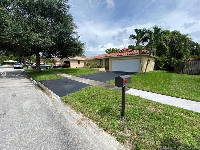 Foto del edificio - 9658 NW 28th Ct