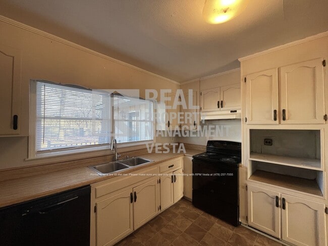 Foto del edificio - 7162 Everett Dr