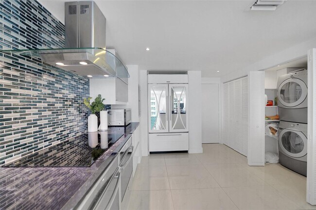 Building Photo - 3430 Galt Ocean Dr