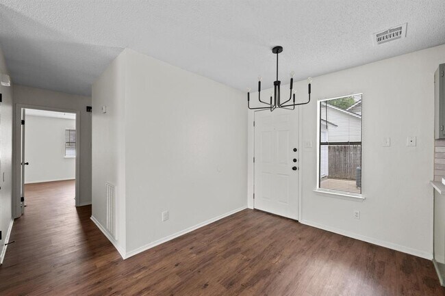 Foto del edificio - 2907 W Slaughter Ln