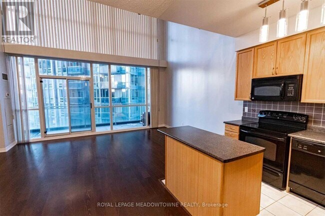 Building Photo - 223 Webb Dr