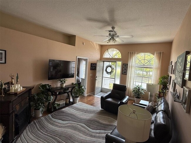 Building Photo - 4147 La Pasida Ln